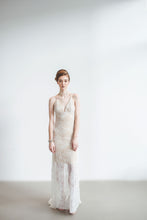 Load image into Gallery viewer, triangle bra lace backless beach wedding dress with cross over straps and train