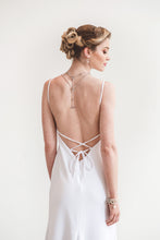 Load image into Gallery viewer, A cheap corset wedding dress with side slit and V-neck.
